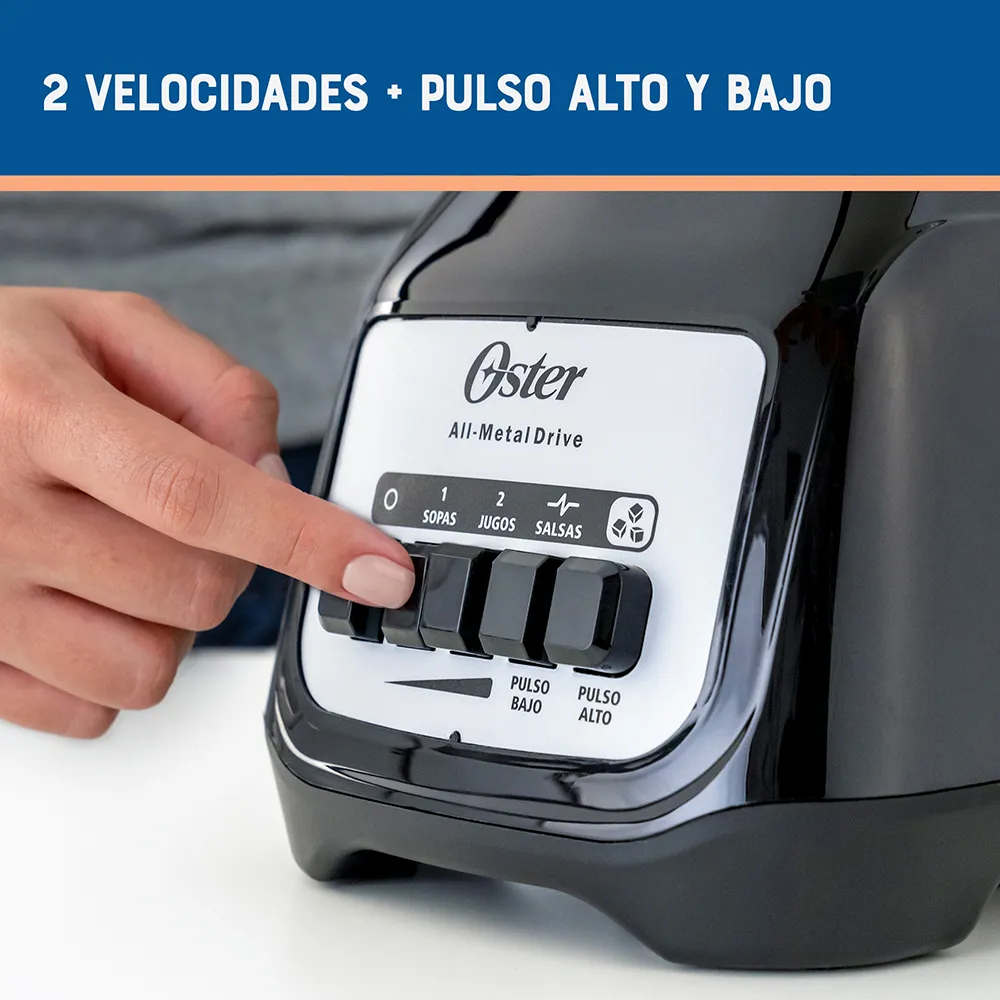 Licuadora Oster® Negra 2 velocidades más pulso y vaso de vidrio - Image 2